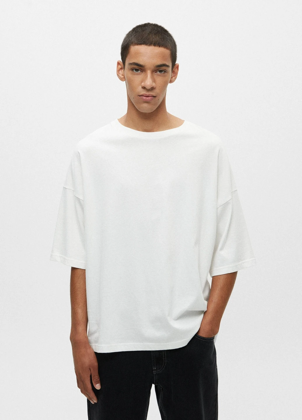 Белая футболка Pull & Bear