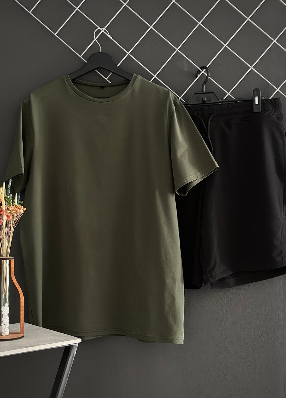 Оливковий (хакі) літній шорти чорні + футболка хакі Vakko