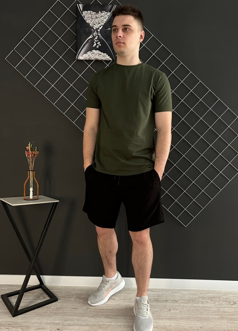 Оливковый (хаки) летний шорты черные + футболка хаки Vakko