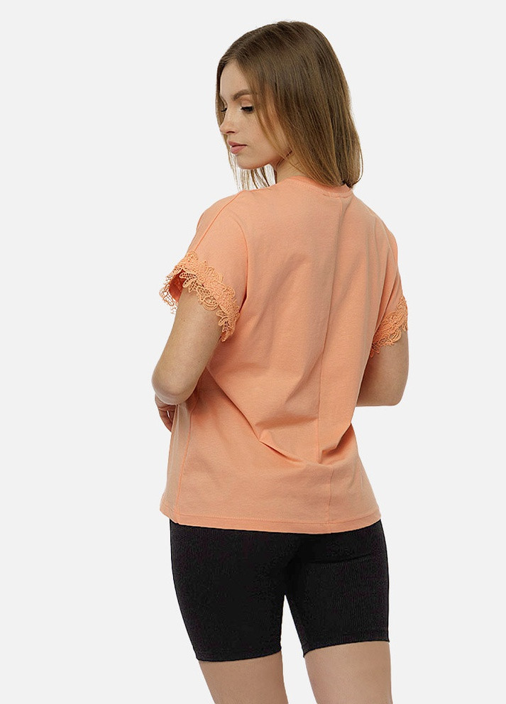 Персиковая летняя женская футболка слим Crep