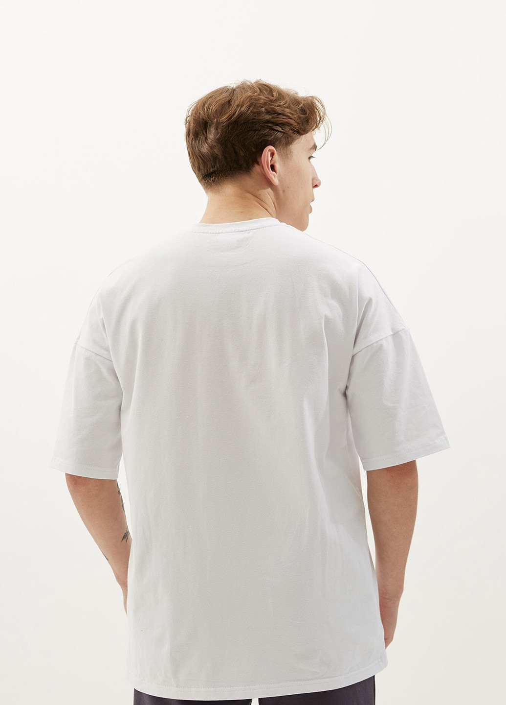 Белая мужская футболка серцегерб Gen