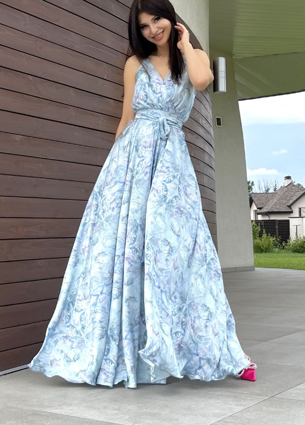 Блакитна повсякденний елегантна сукня на тонких бретелях Jadone Fashion з квітковим принтом