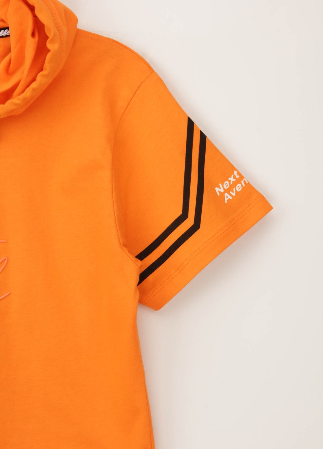 Оранжевая летняя футболка Yesmina