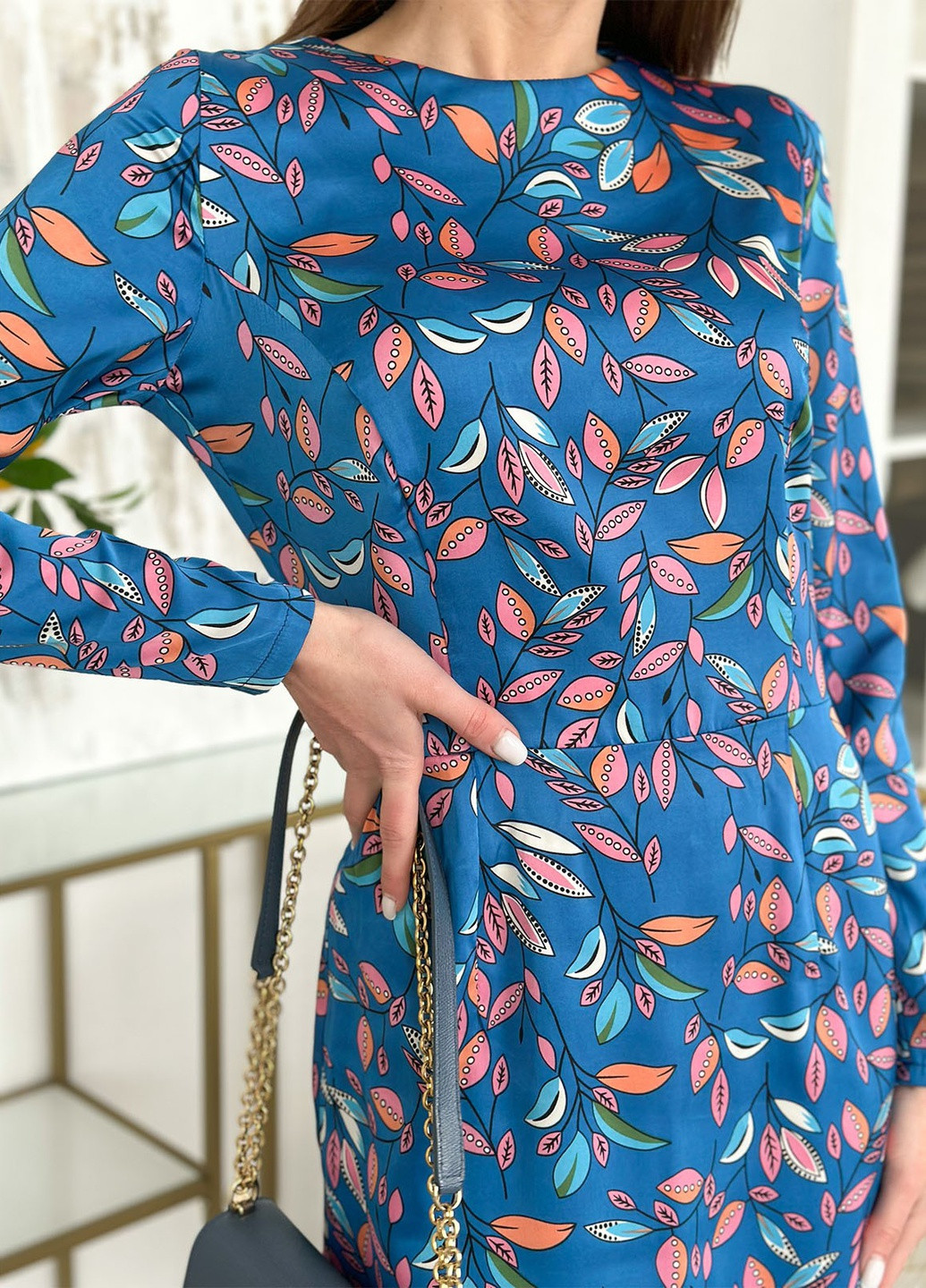 Голубое повседневный платье женское футляр ISSA PLUS с цветочным принтом