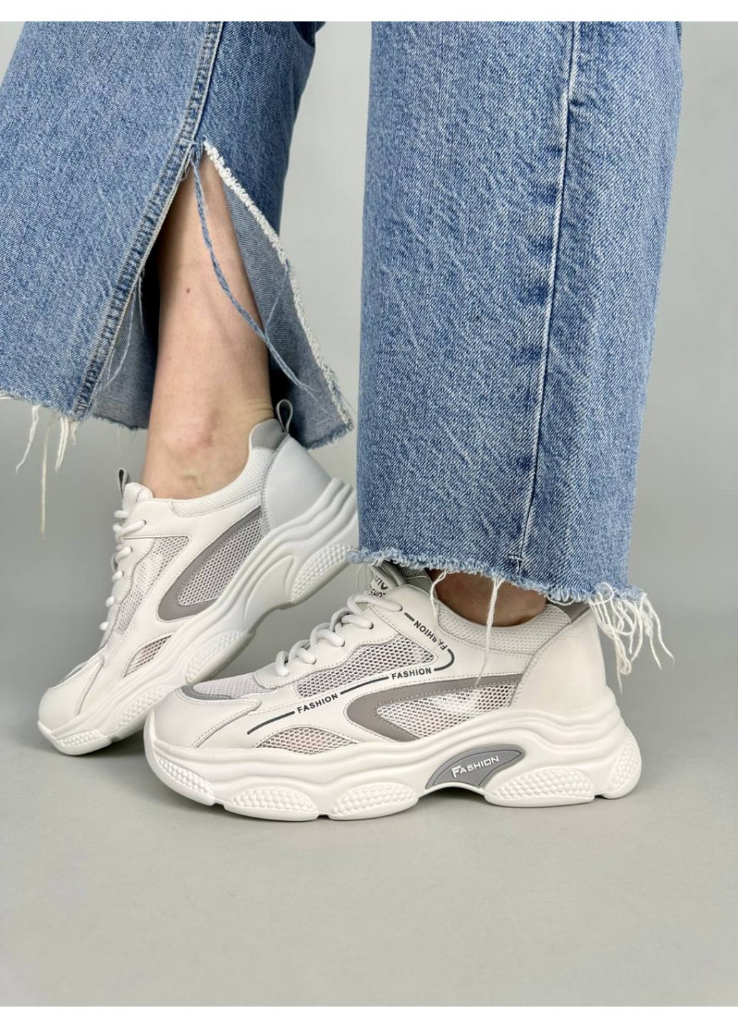 Жіночі шкіряні кросівки 39 VZUTIK молочні демісезони (258638493)