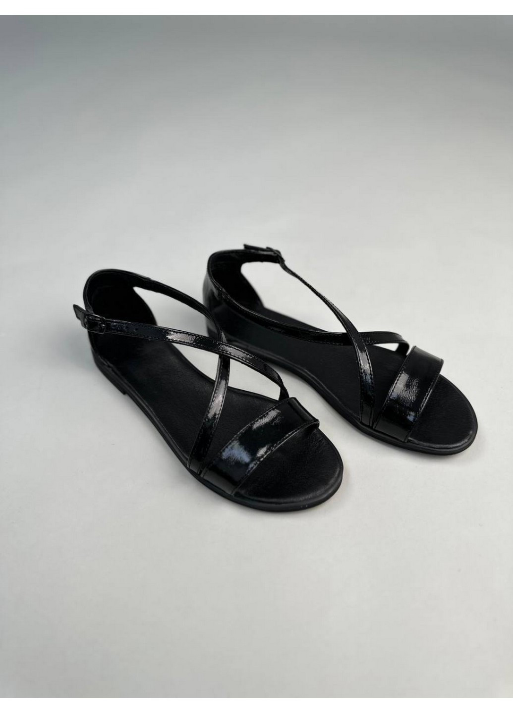 Повседневные женские кожаные босоножки 40 VZUTIK