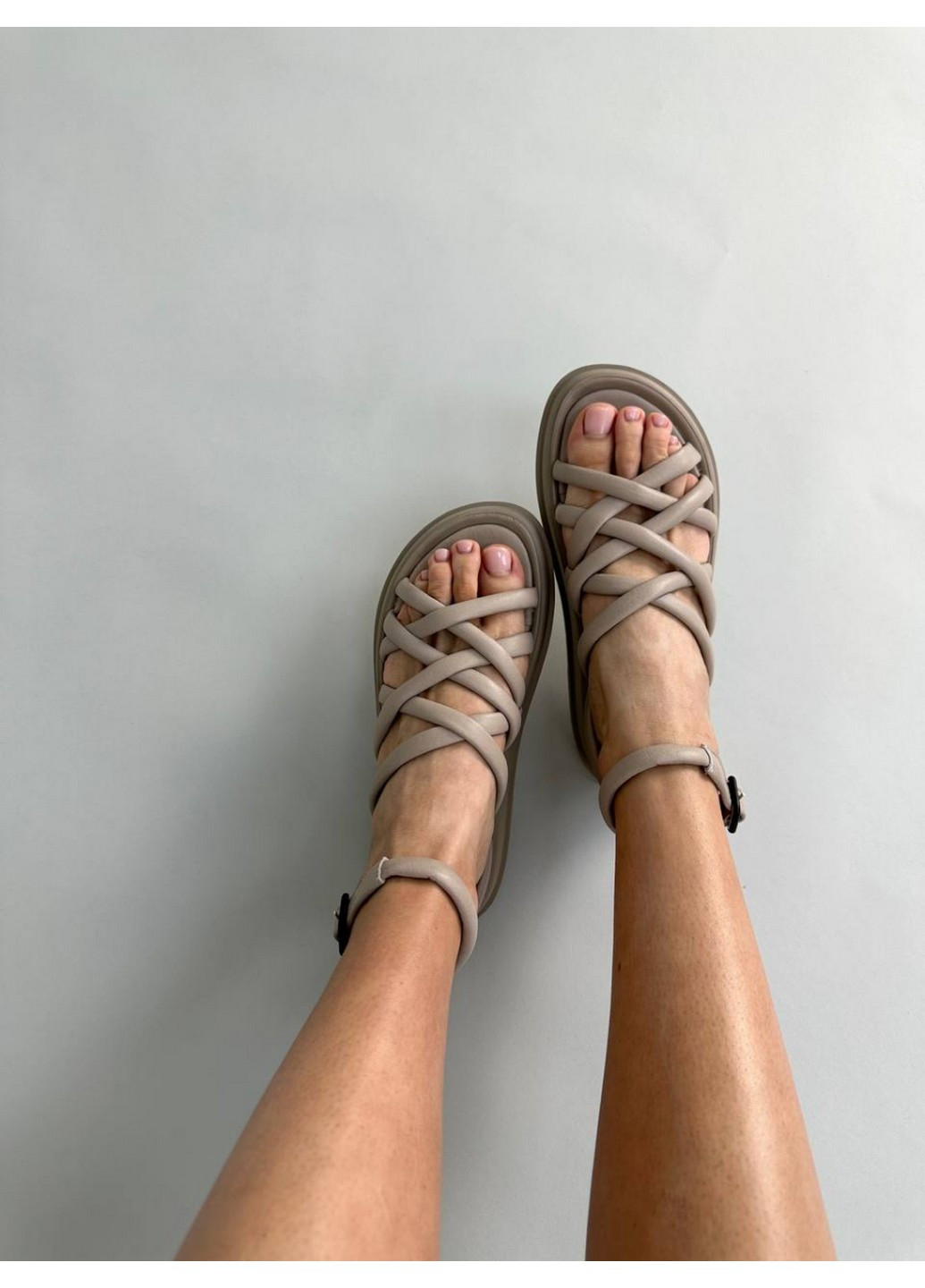 Повседневные женские кожаные босоножки 40 VZUTIK