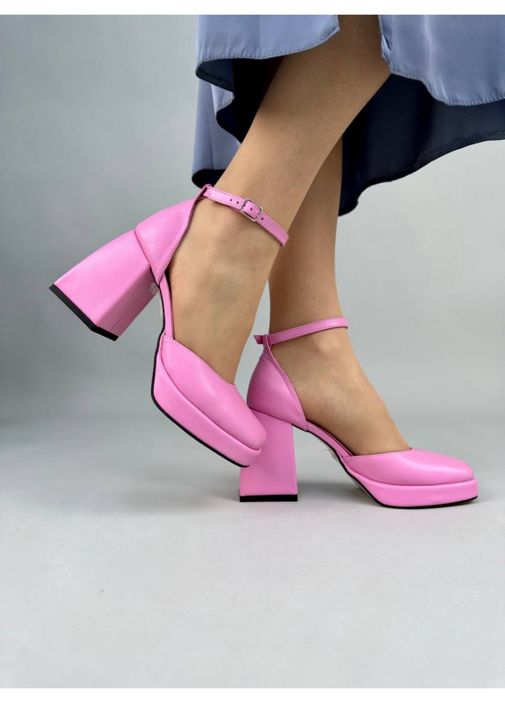 Повседневные женские кожаные босоножки 37 VZUTIK