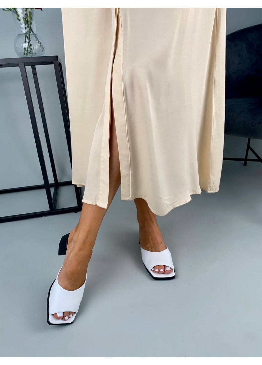 Белые женские кожаные сабо 36 VZUTIK