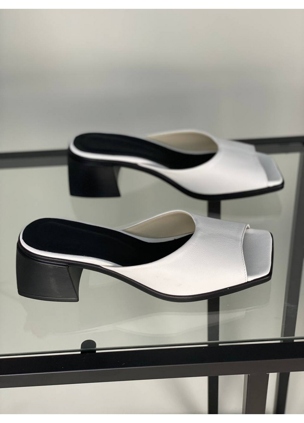 Белые женские кожаные сабо 36 VZUTIK