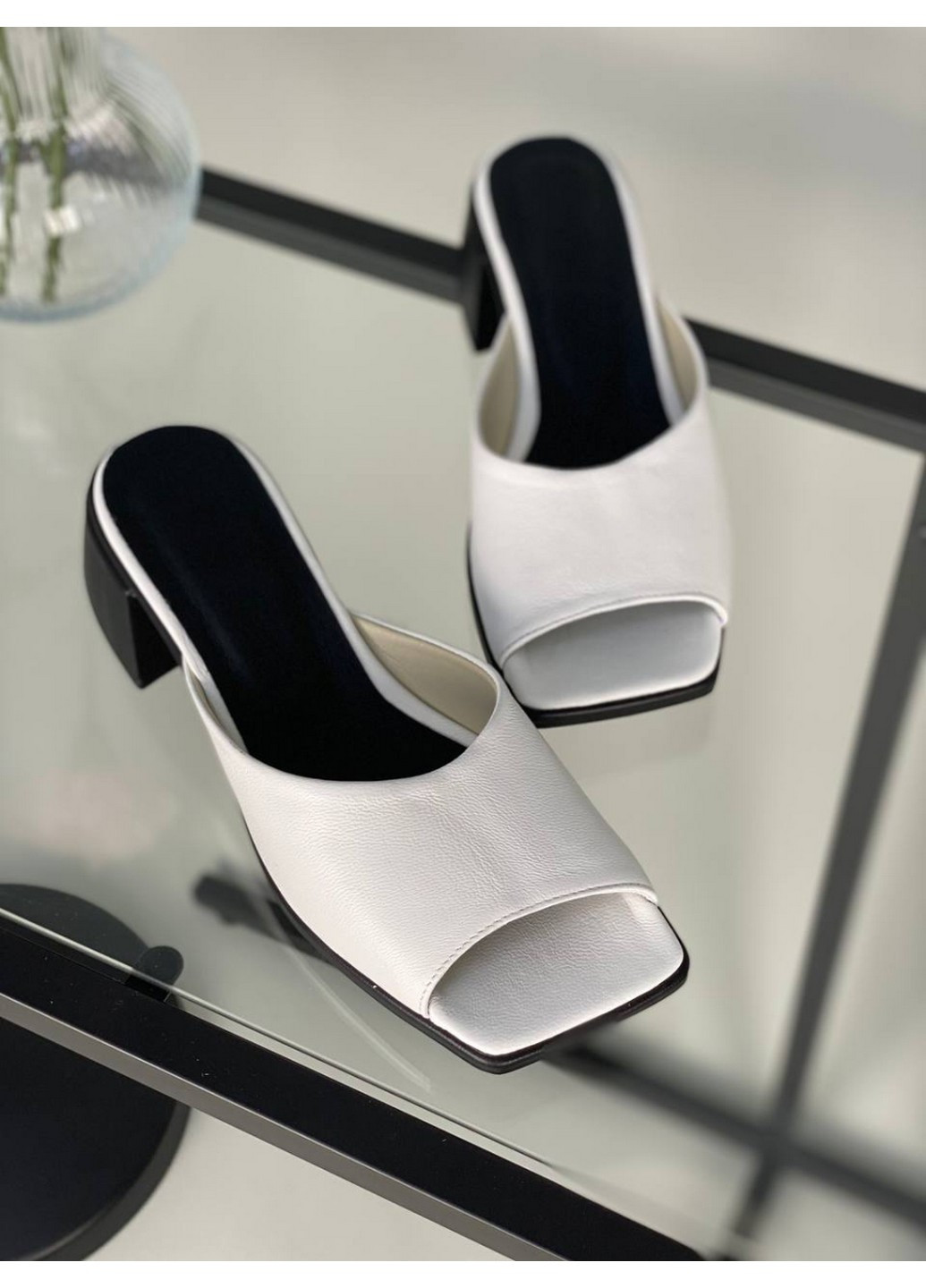 Белые женские кожаные сабо 36 VZUTIK