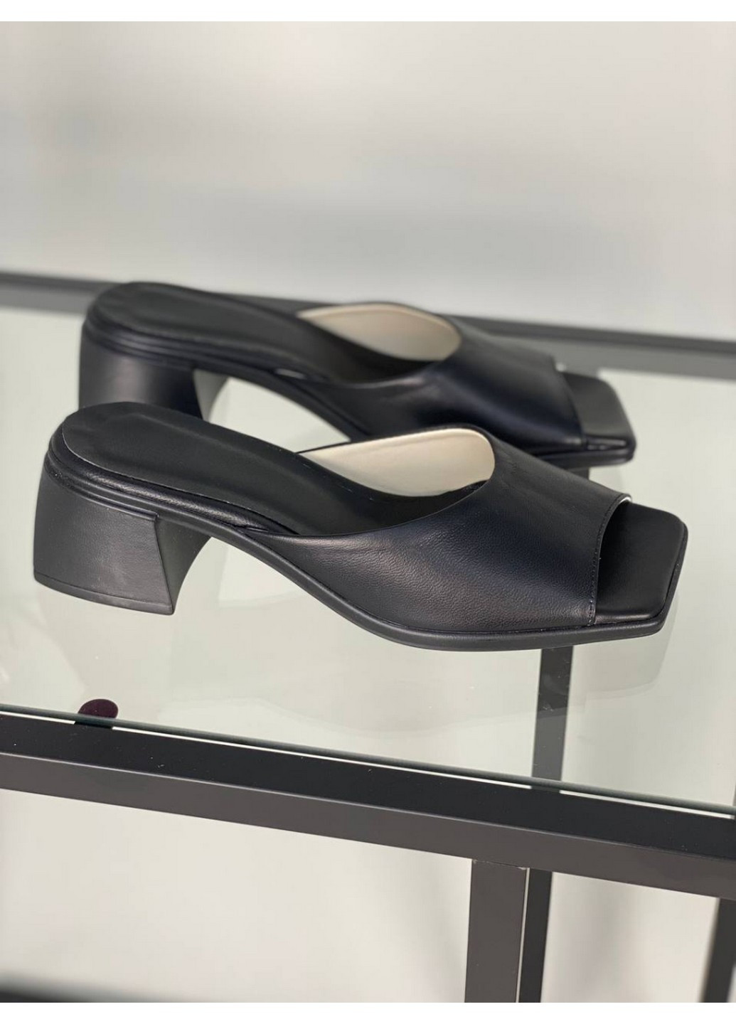 Жіночі шкіряні сабо 36 VZUTIK (258638832)