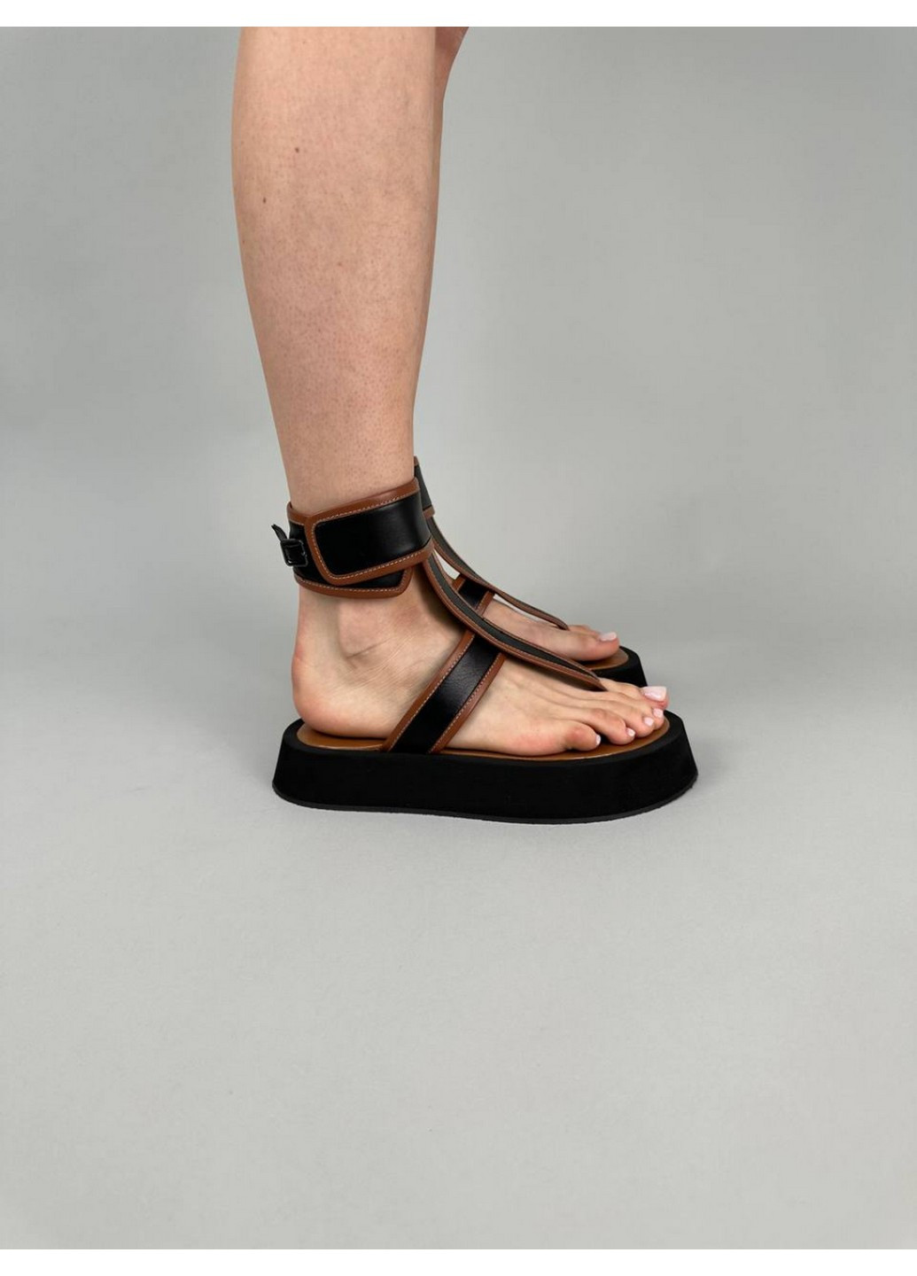 Повседневные женские кожаные босоножки 39 VZUTIK