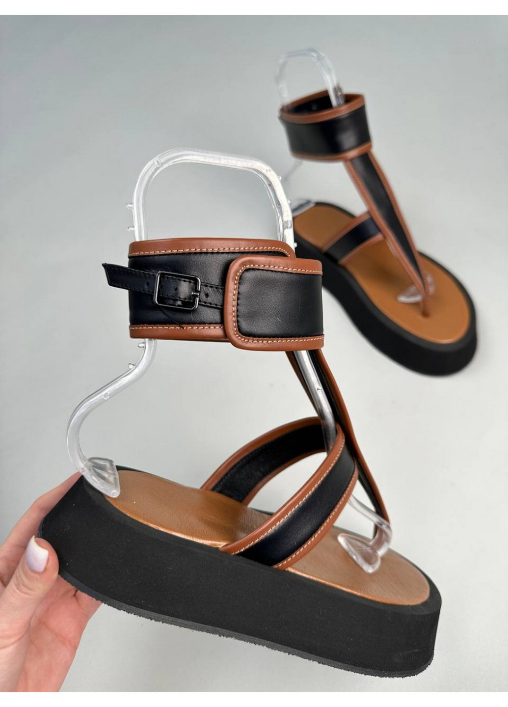 Повседневные женские кожаные босоножки 39 VZUTIK