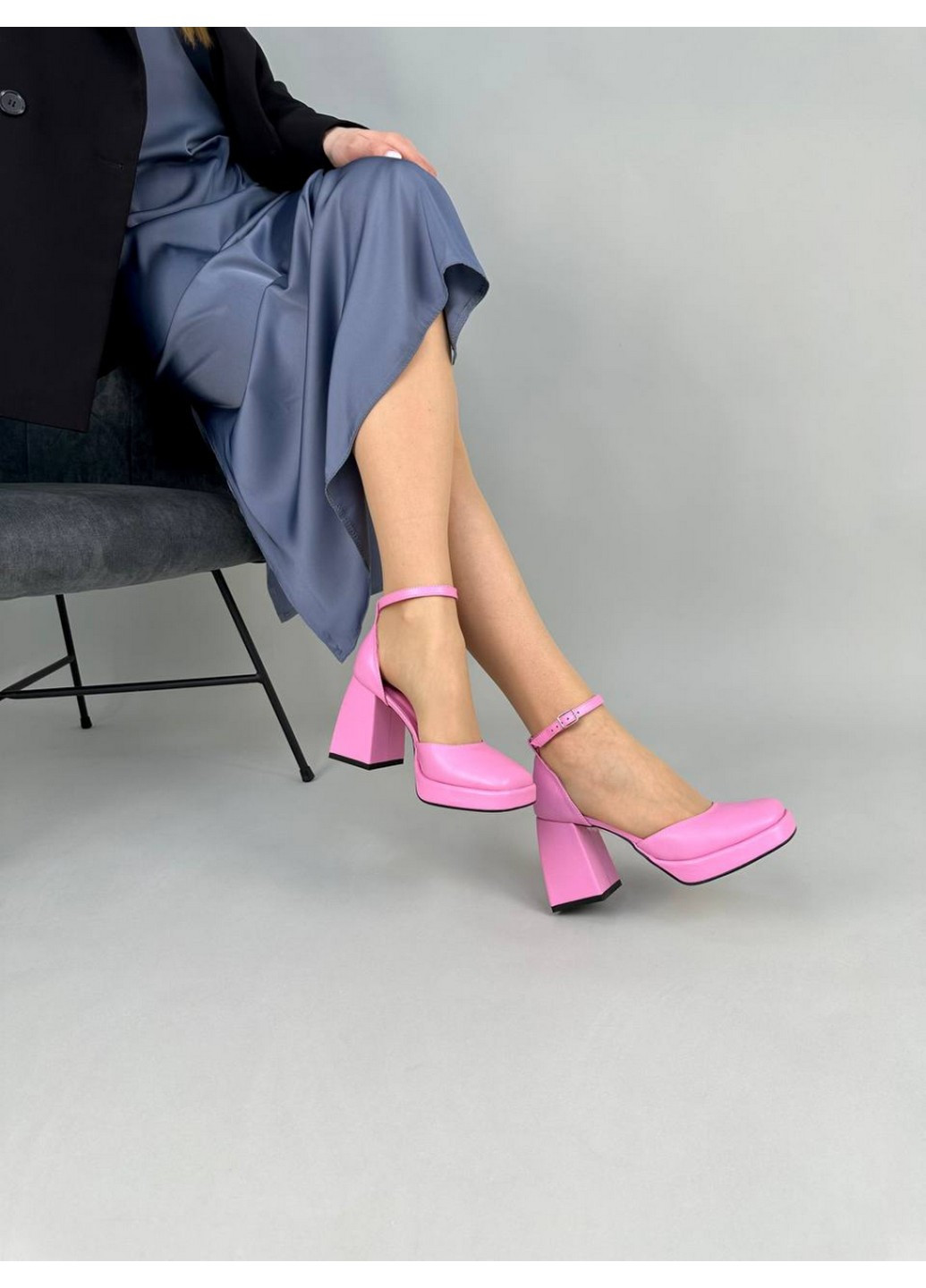 Повседневные женские кожаные босоножки 40 VZUTIK