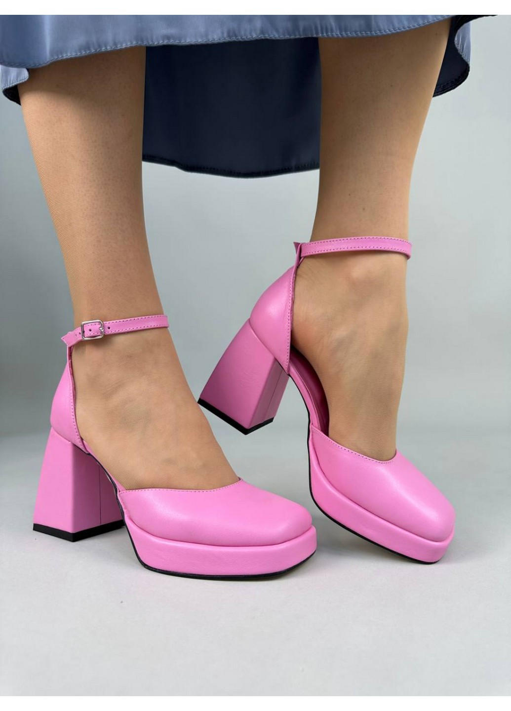 Повседневные женские кожаные босоножки 40 VZUTIK