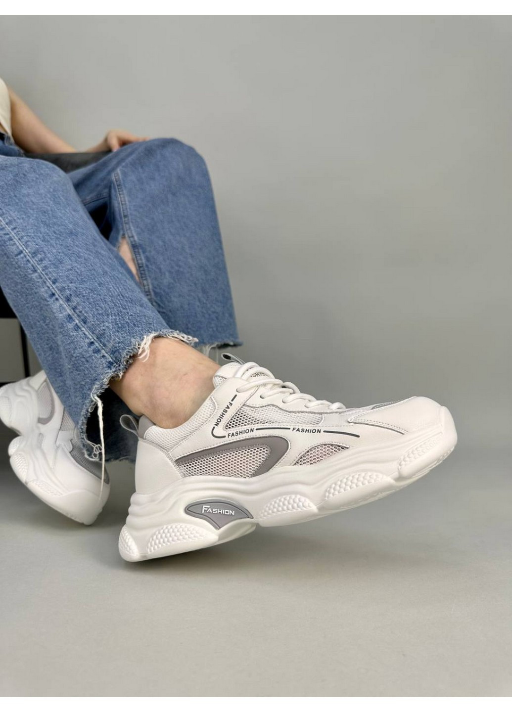 Женские кожаные кроссовки 39 VZUTIK молочные демисезоны (258639550)