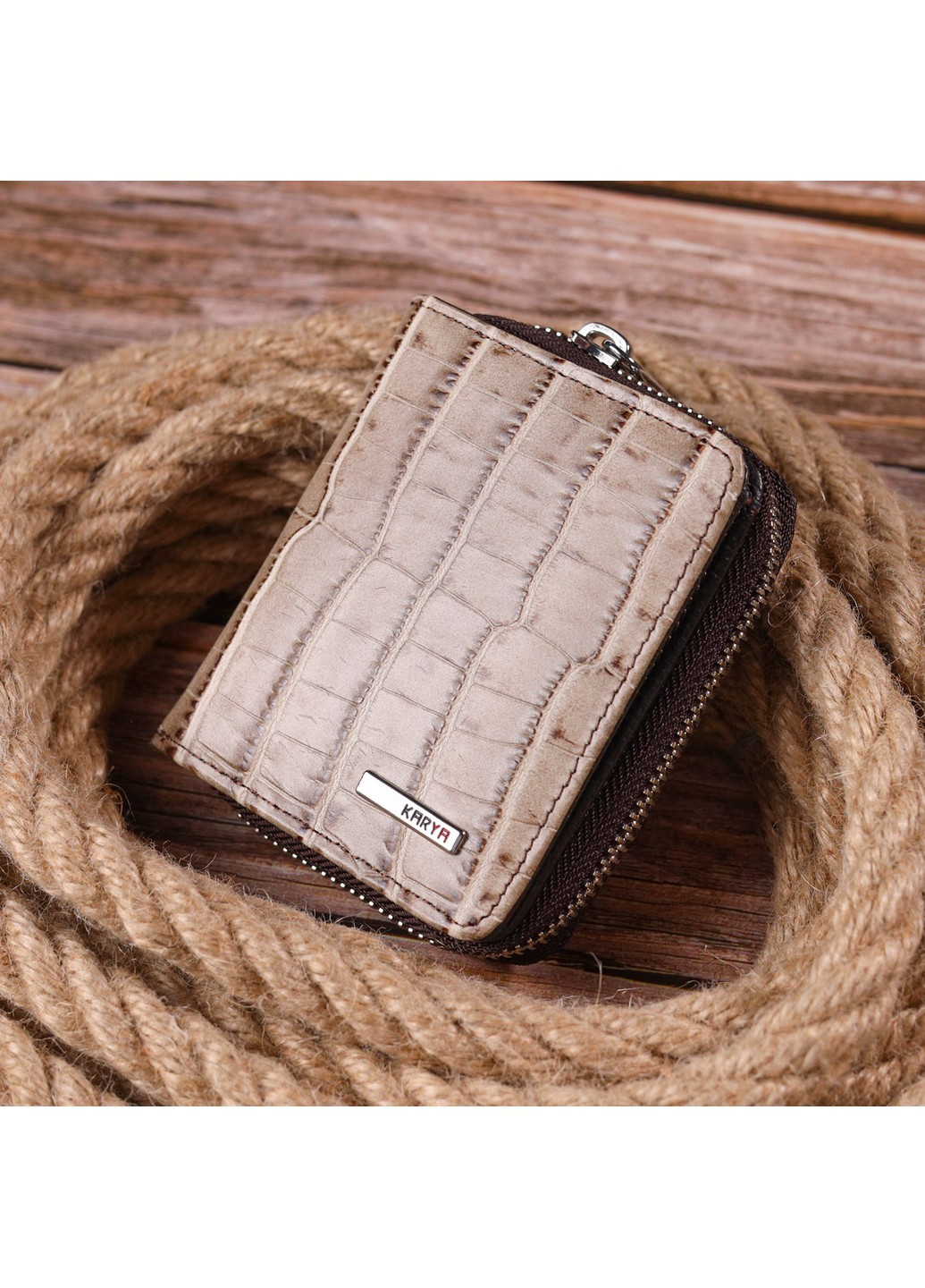 Жіночий шкіряний гаманець 9х10,3х3 см Karya (258639364)