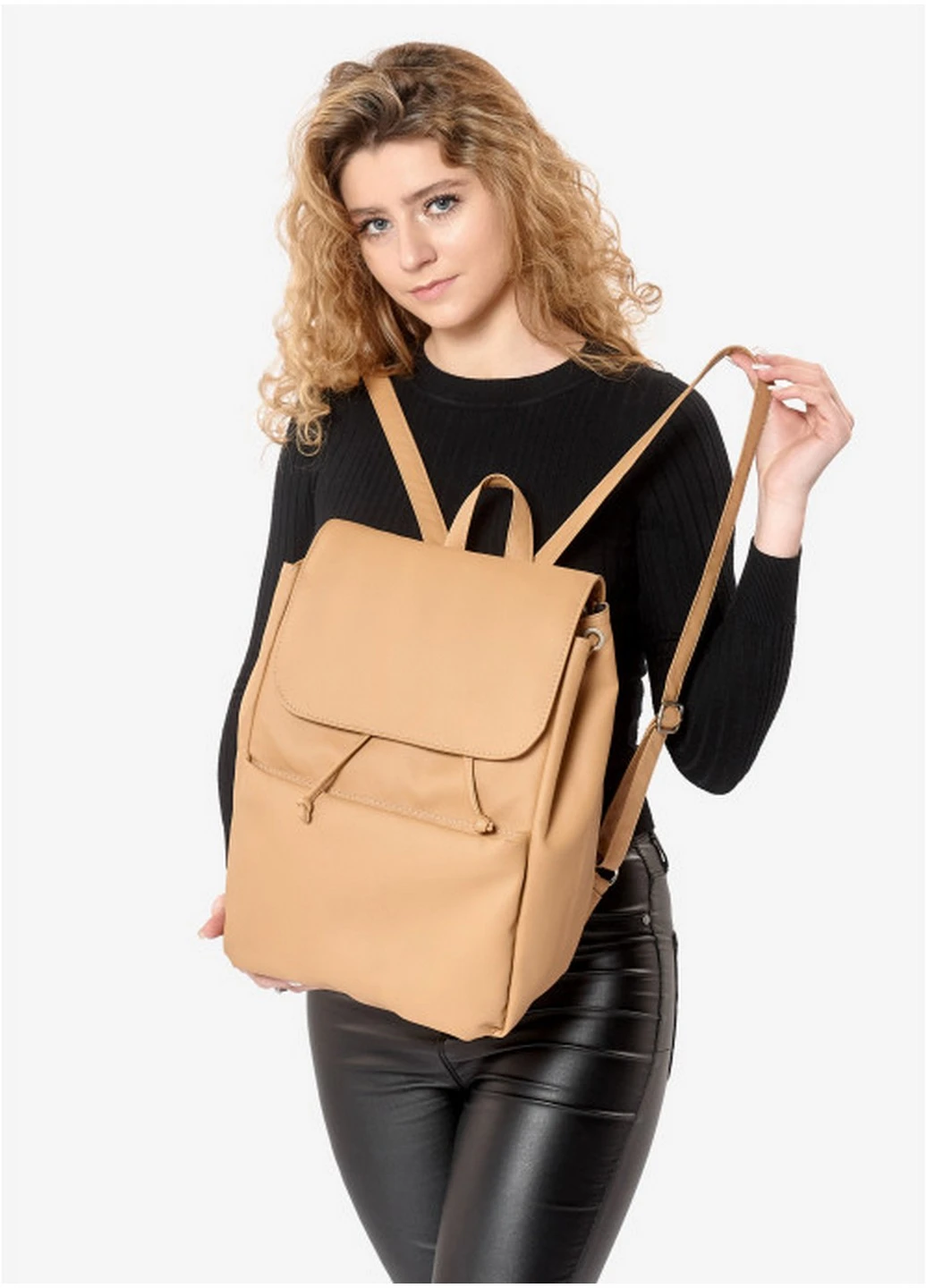 Жіночий рюкзак 38х28х18 см Sambag (258639248)