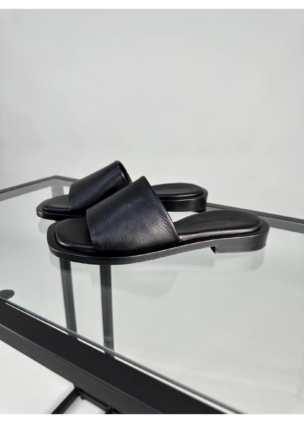 Жіночі шкіряні шльопанці 36 VZUTIK (258639940)