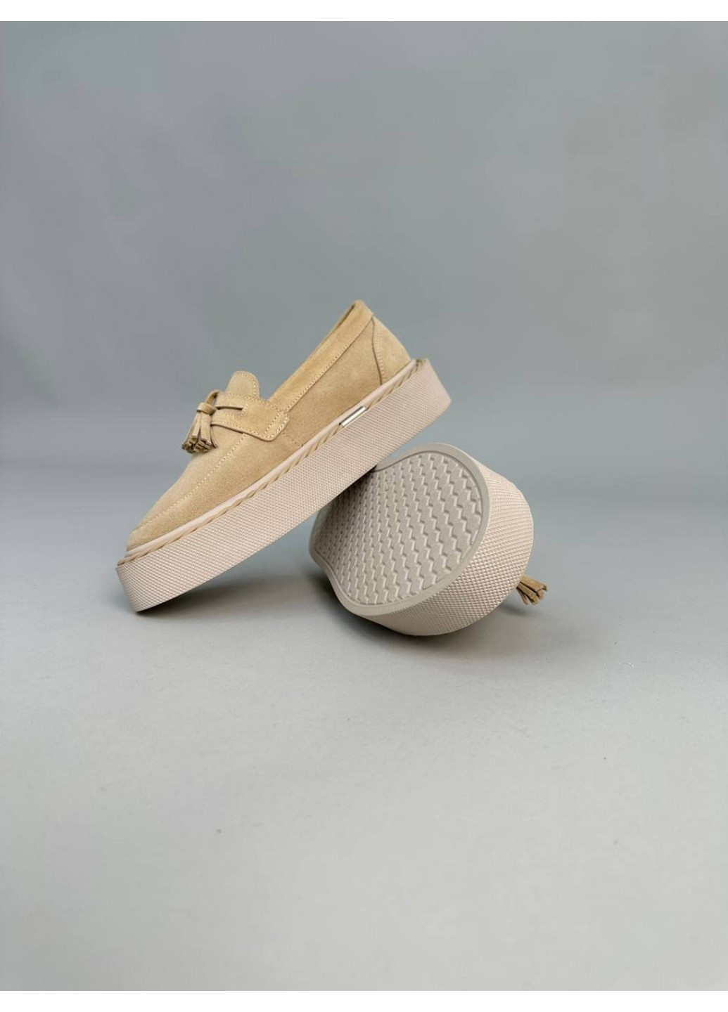 VZUTIK Женские замшевые лоферы 41 песочный з натуральная замша, украина — демисезон (258639561)