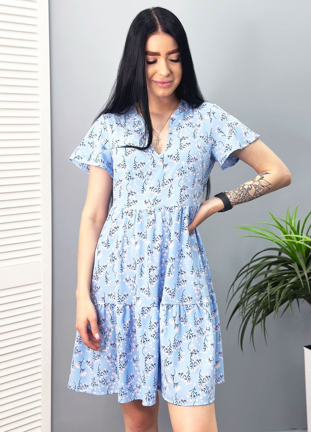 Голубое кэжуал короткое летнее платье с цветочным принтом Fashion Girl с цветочным принтом