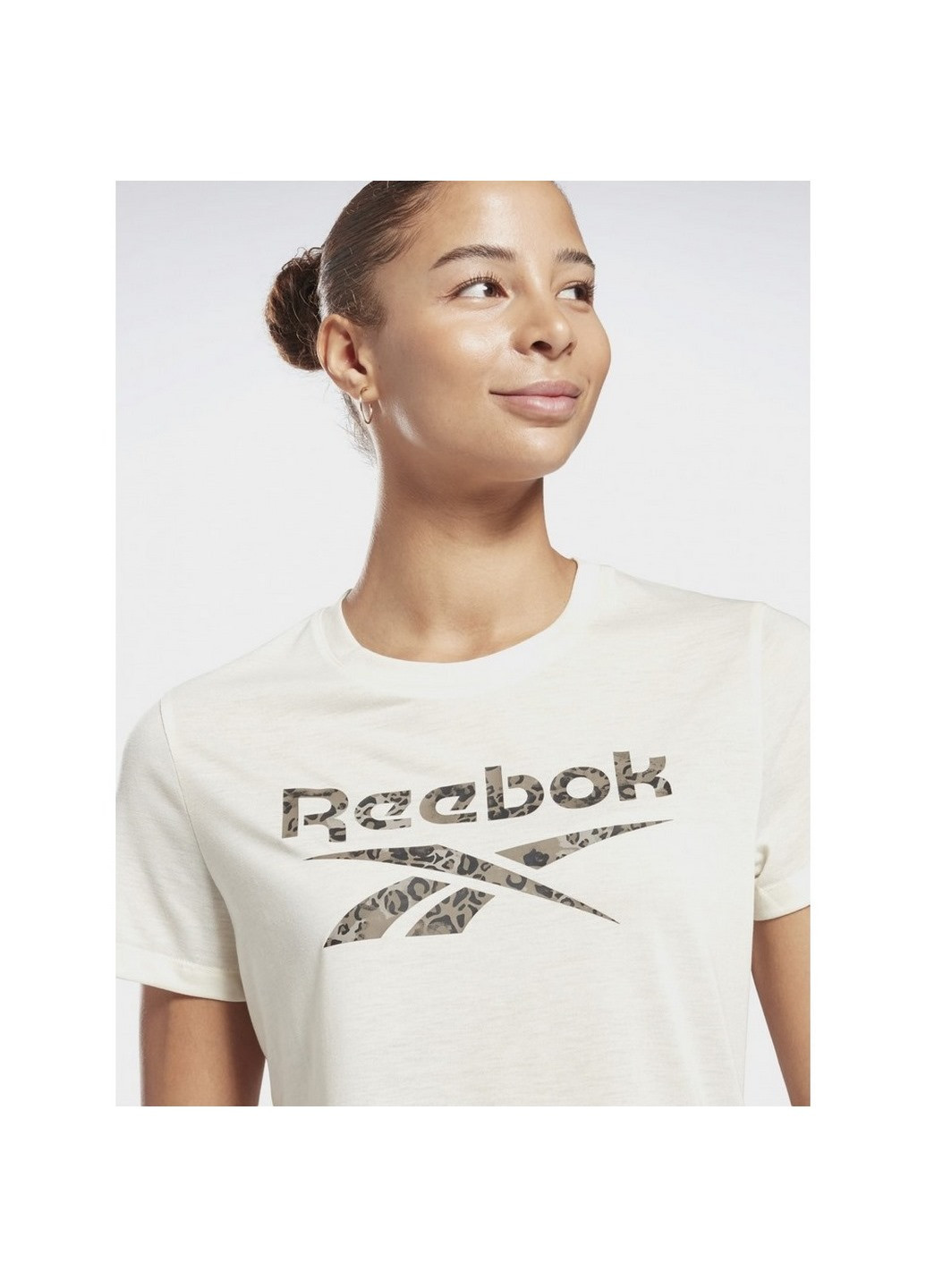 Белая демисезон футболка женская wor modern safari t clawht h23854 Reebok