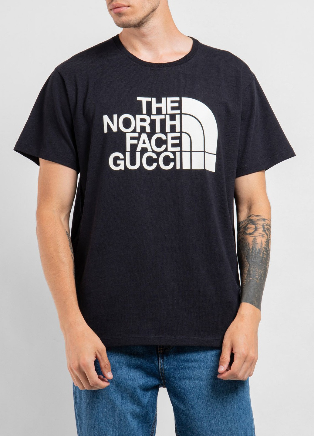 Черно-белая черная футболка из коллаборации the north face x Gucci