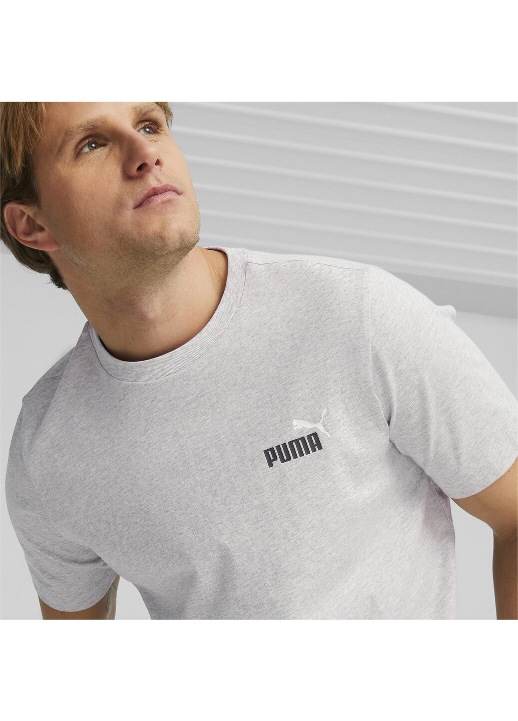 Сіра футболка essentials+ two-colour small logo tee men Puma