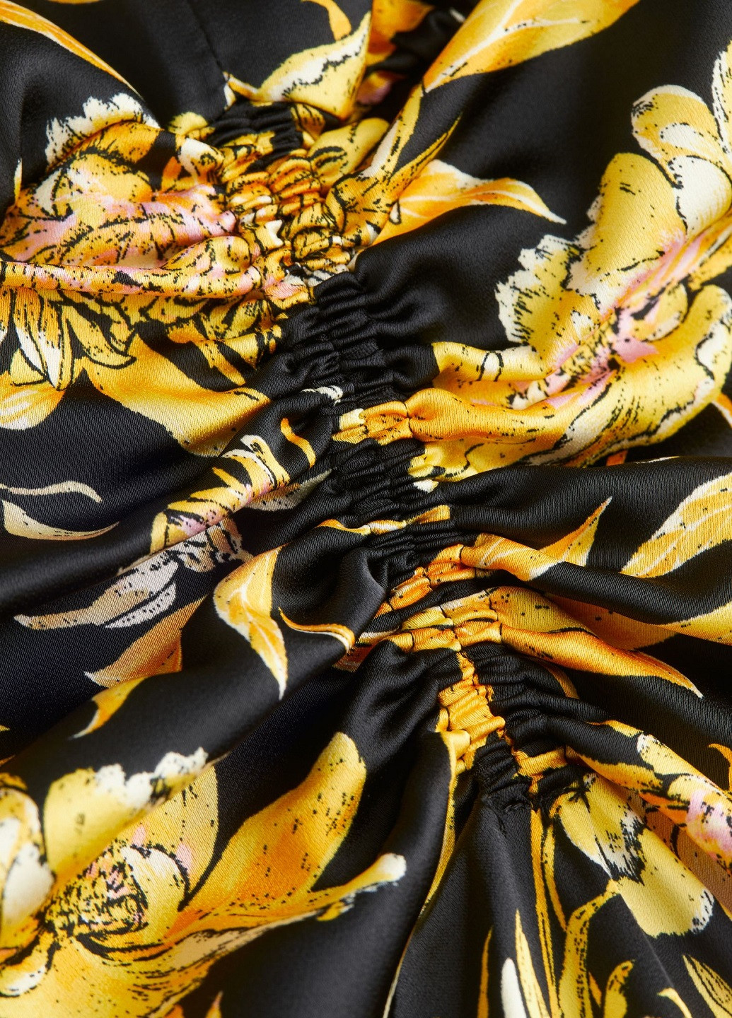 Чорна коктейльна сукня H&M з квітковим принтом