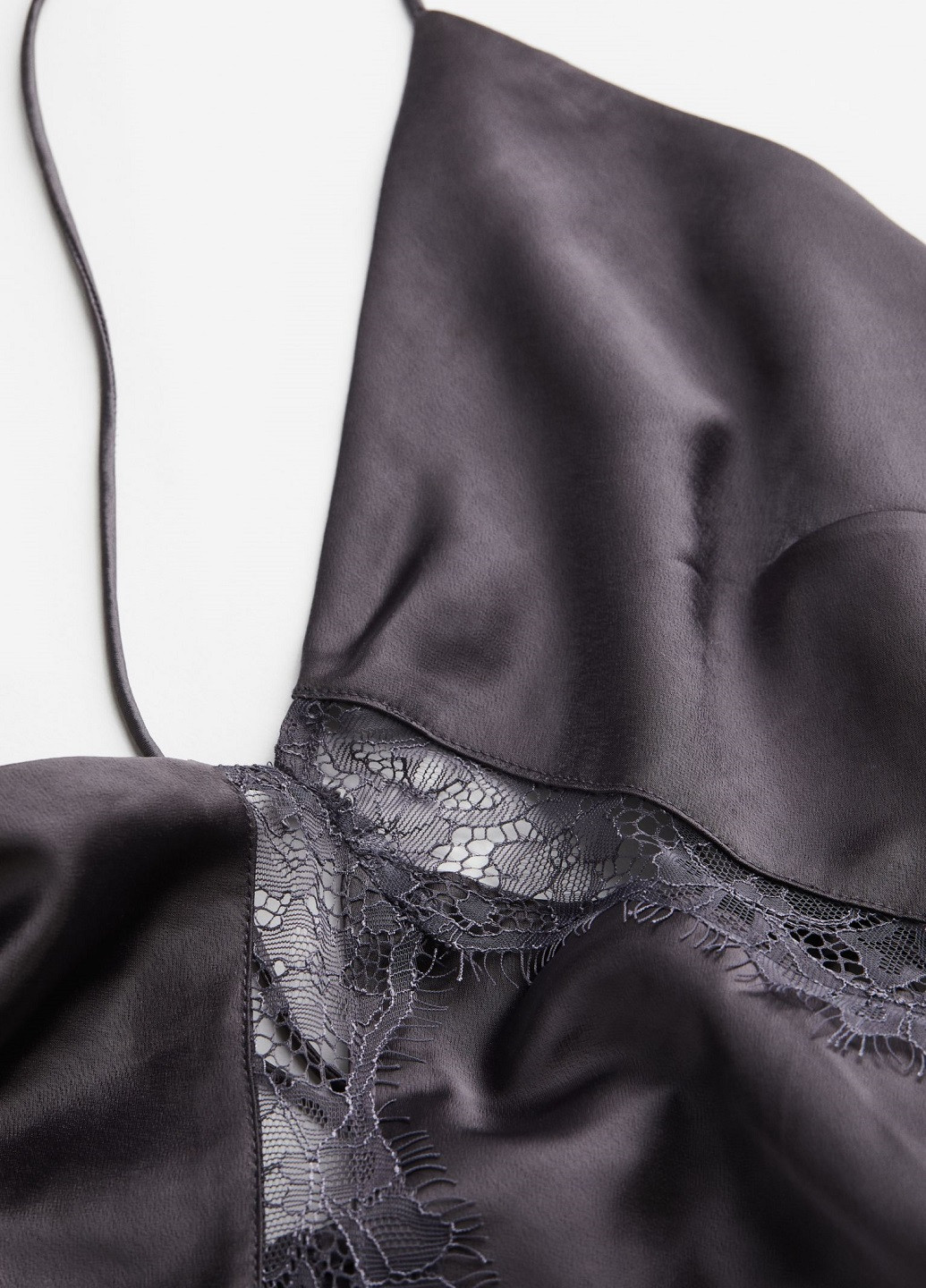 Темно-серое коктейльное платье H&M однотонное