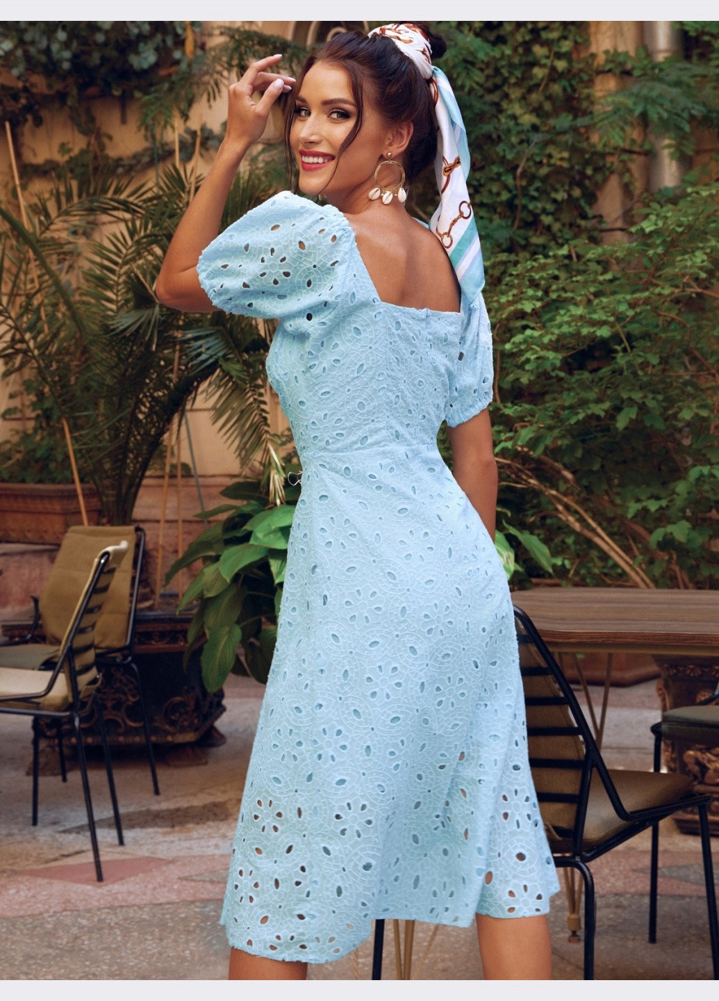 Голубое голубое платье-клеш из прошвы с рукавами "фонариками" Dressa