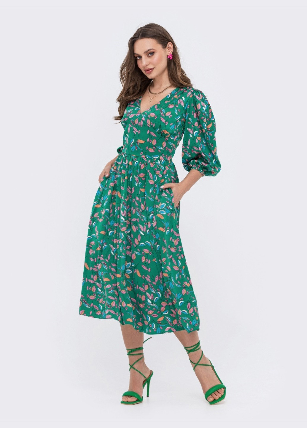 Зеленое зеленое платье-миди в романтичном стиле Dressa