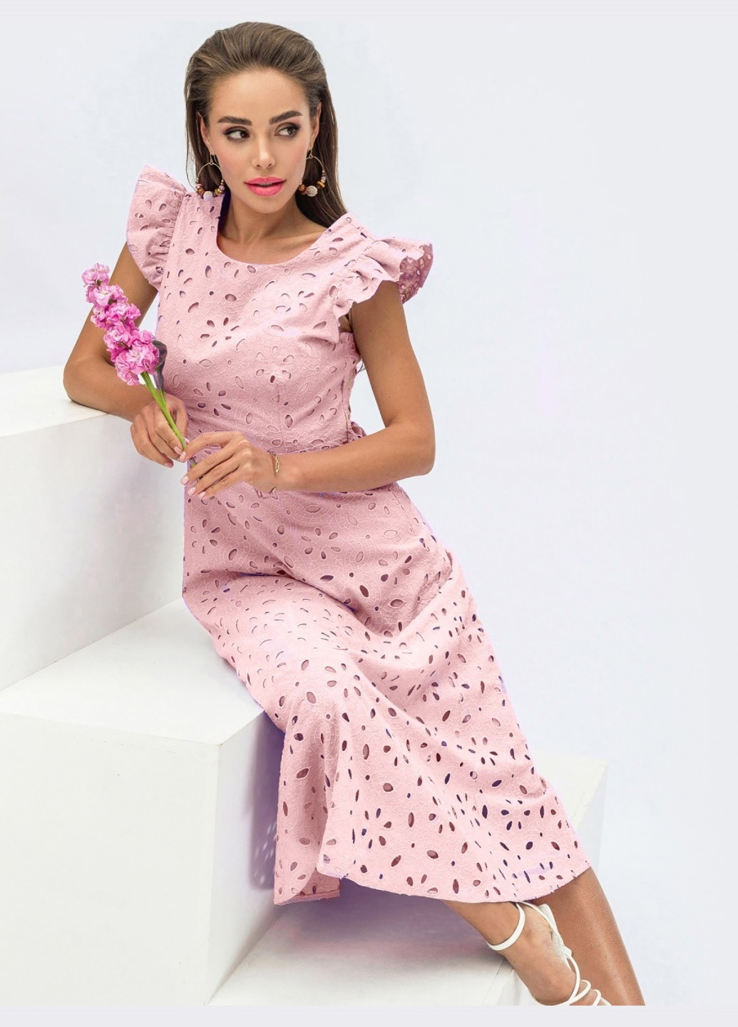 Розовое кэжуал расклешенное кежуал платье из прошвы с открытой спиной розовое однотонное клеш Dressa однотонное