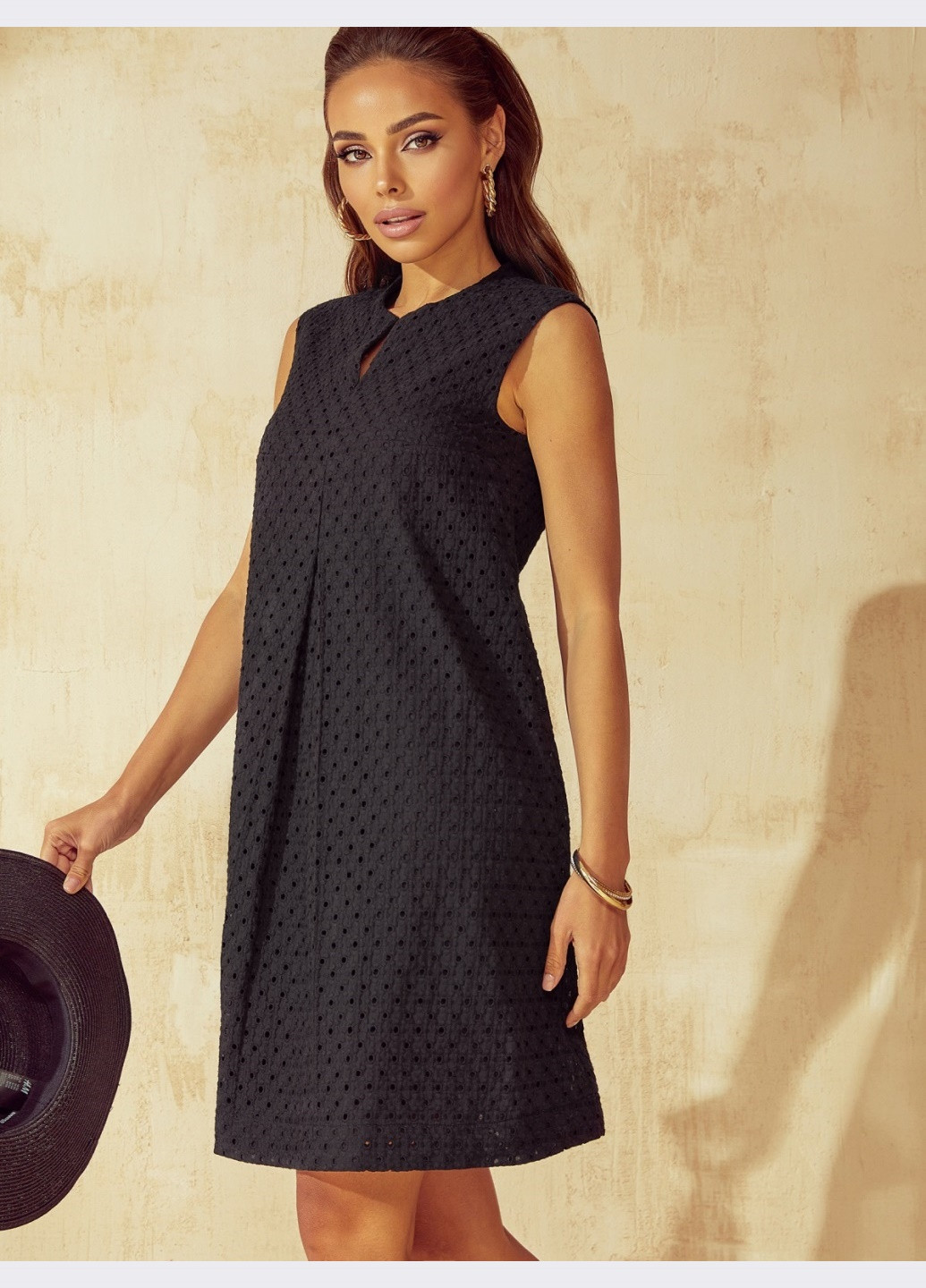 Черное черное платье-трапеция со встречными складками по полочке Dressa