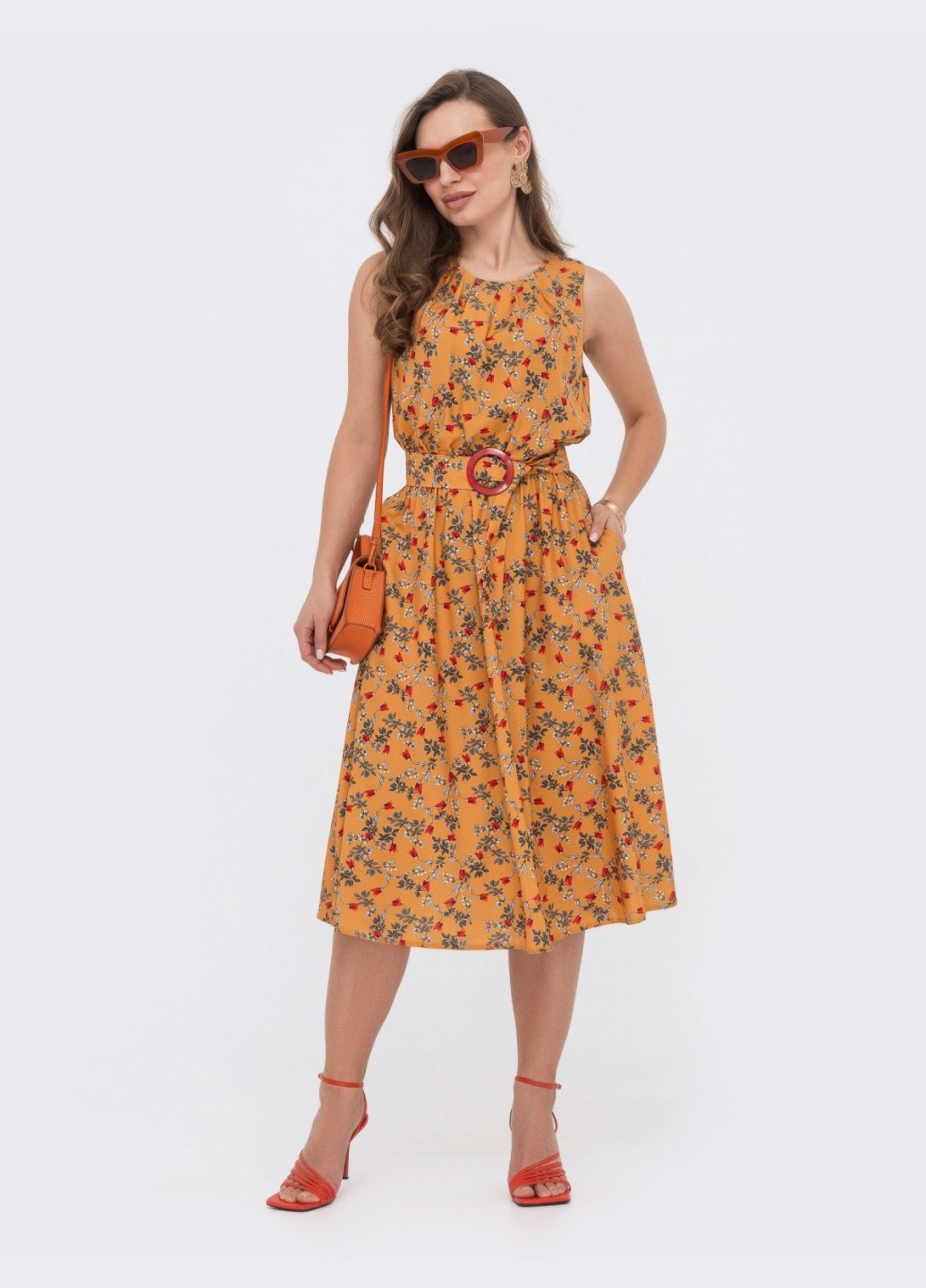 Горчичное расклешенное платье горчичного цвета в цветочный принт Dressa