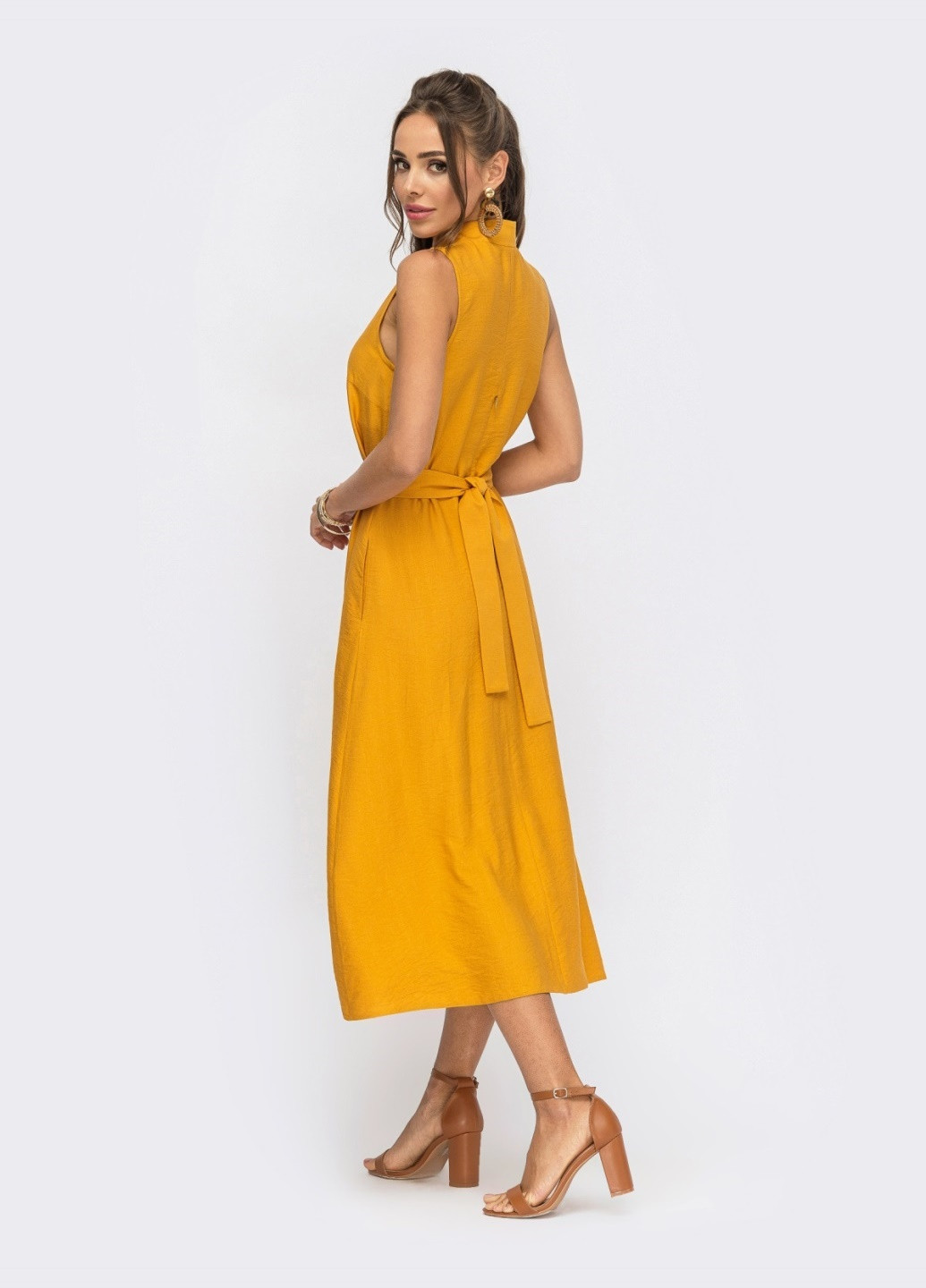 Жовтий плаття без рукавів з льону жатки з v-подібним вирізом жовте Dressa