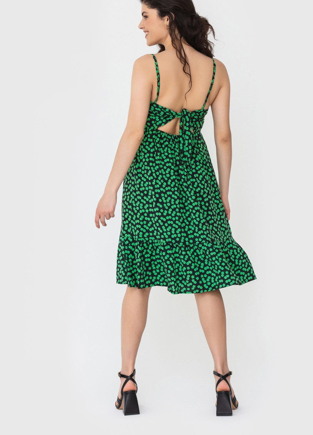 Зеленое кэжуал платье marita Garne однотонное