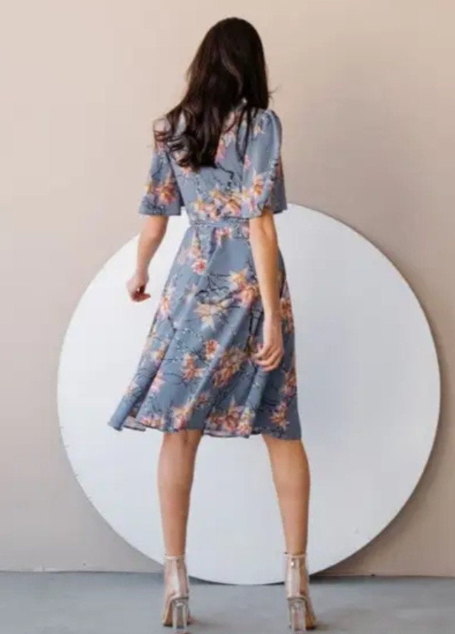 Серое кэжуал платье Anastasimo