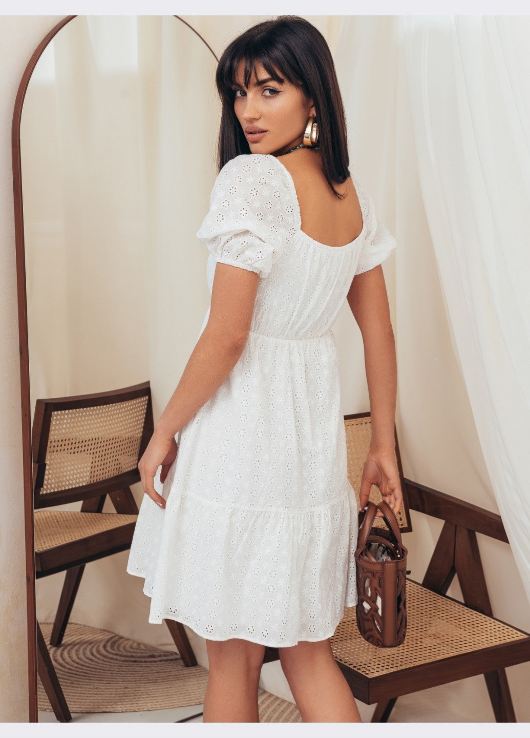 Белое платье-трапеция из прошвы белого цвета Dressa