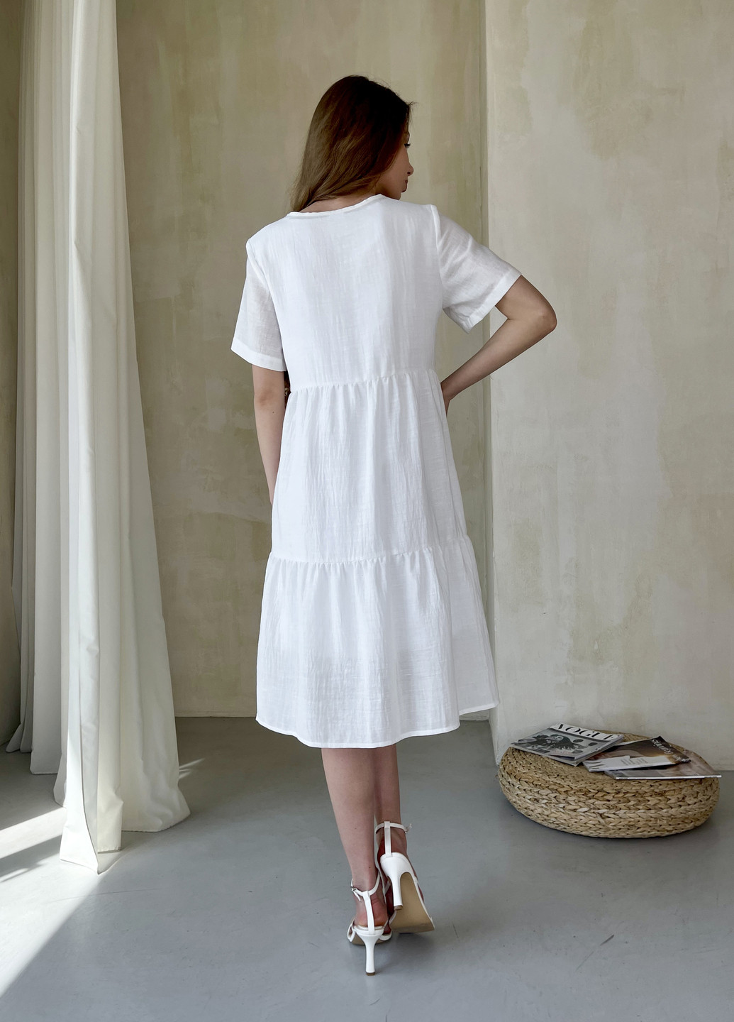 Білий повсякденний жіноча сукня до коліна однотонна з коротким рукавом з льону біла 700000163 кльош, дзвін, з спідницею-сонце, оверсайз Merlini однотонна
