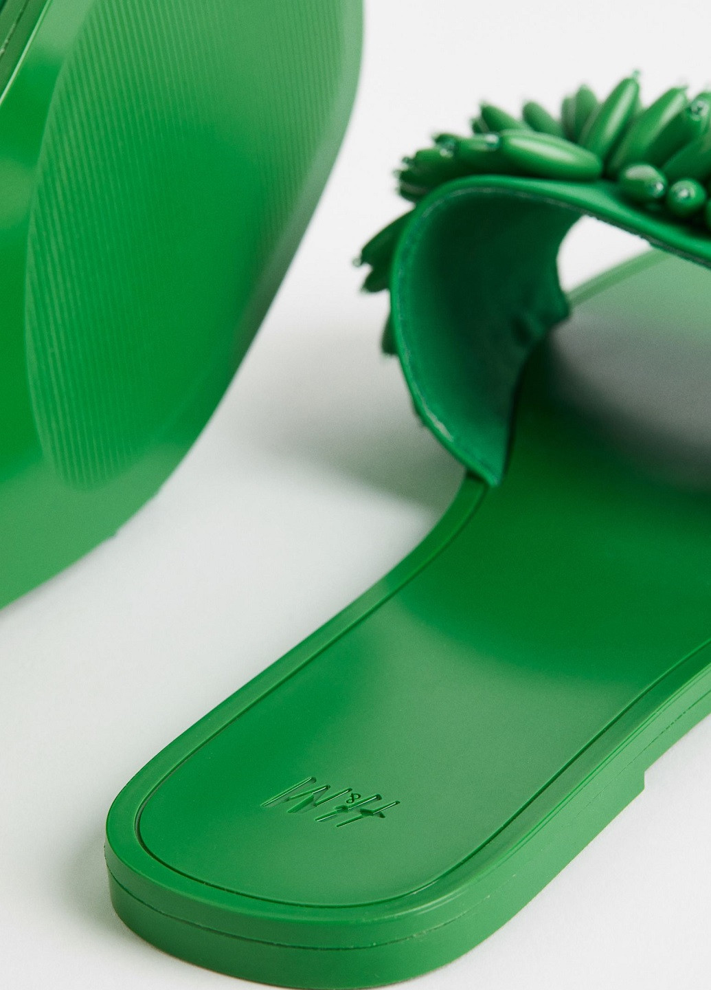 Зеленые шлепанцы H&M
