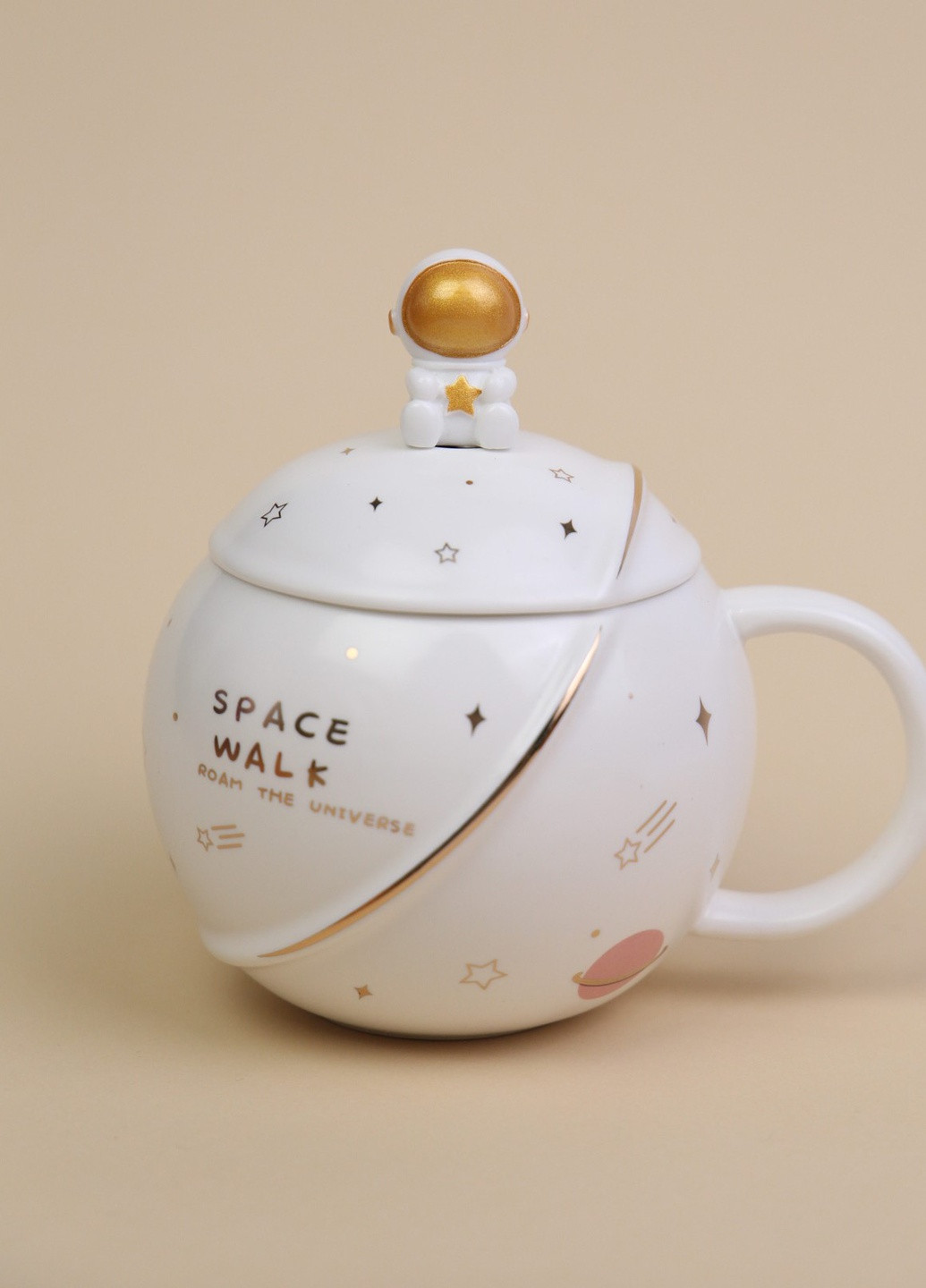 Чашка с крышкой и ложкой керамическая с космонавтом 350 мл Белая No Brand (259000115)