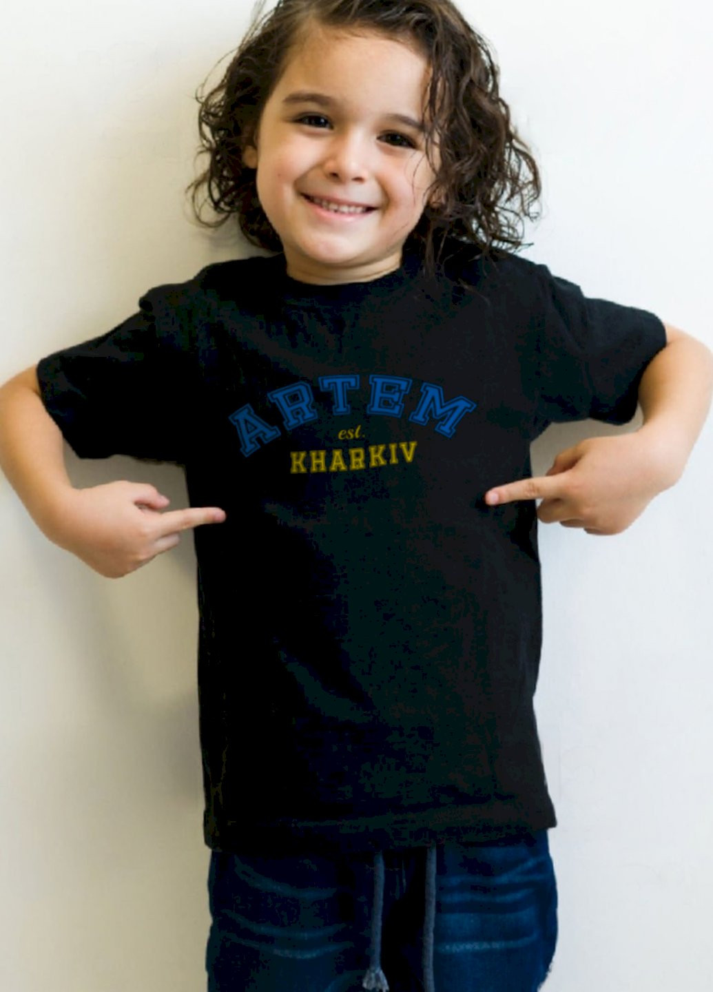 Черная демисезонная футболка детская черная патриотическая "artem est. kharkiv" YAPPI