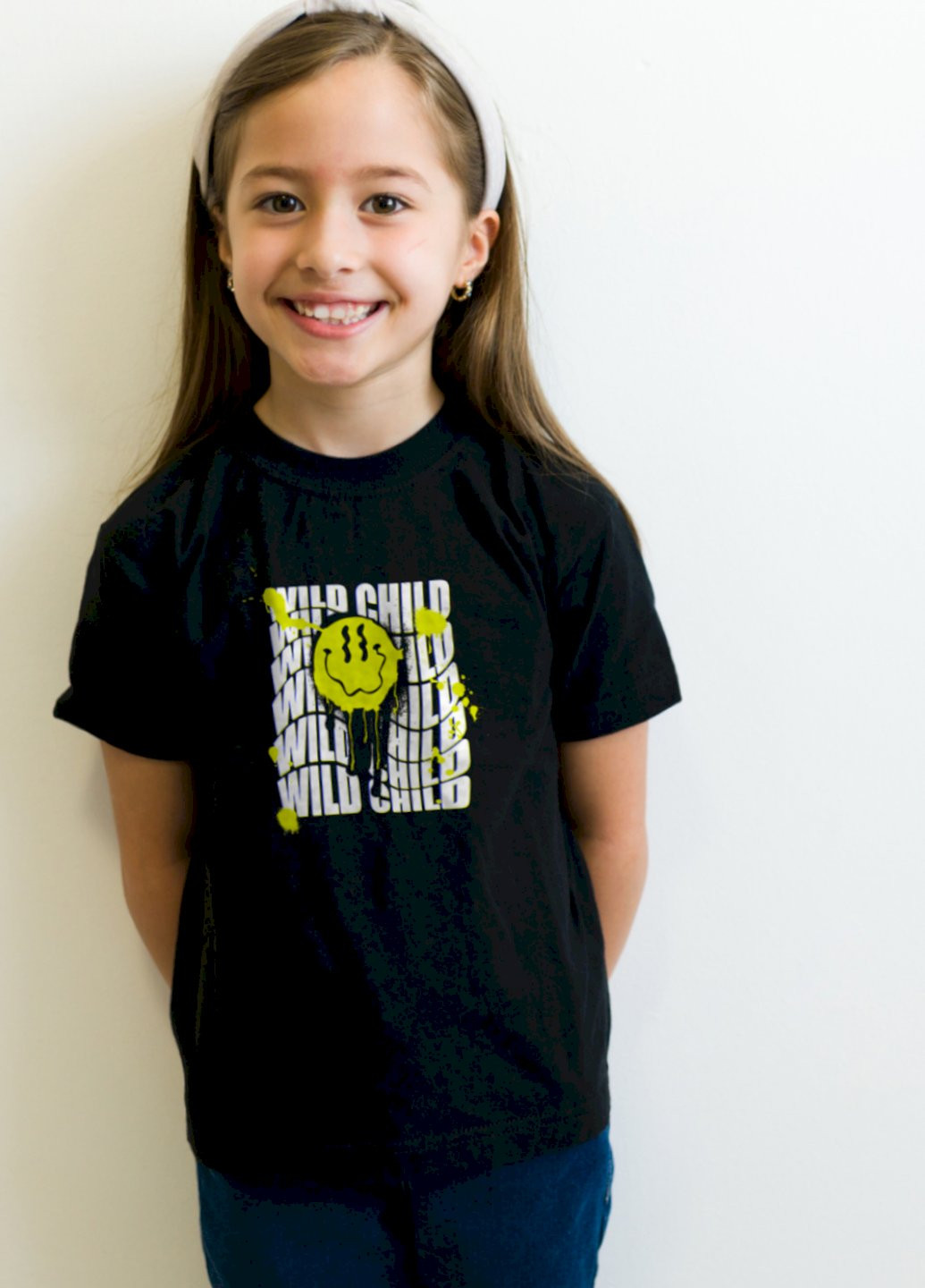 Чорна демісезонна футболка дитяча чорна "wild child" YAPPI