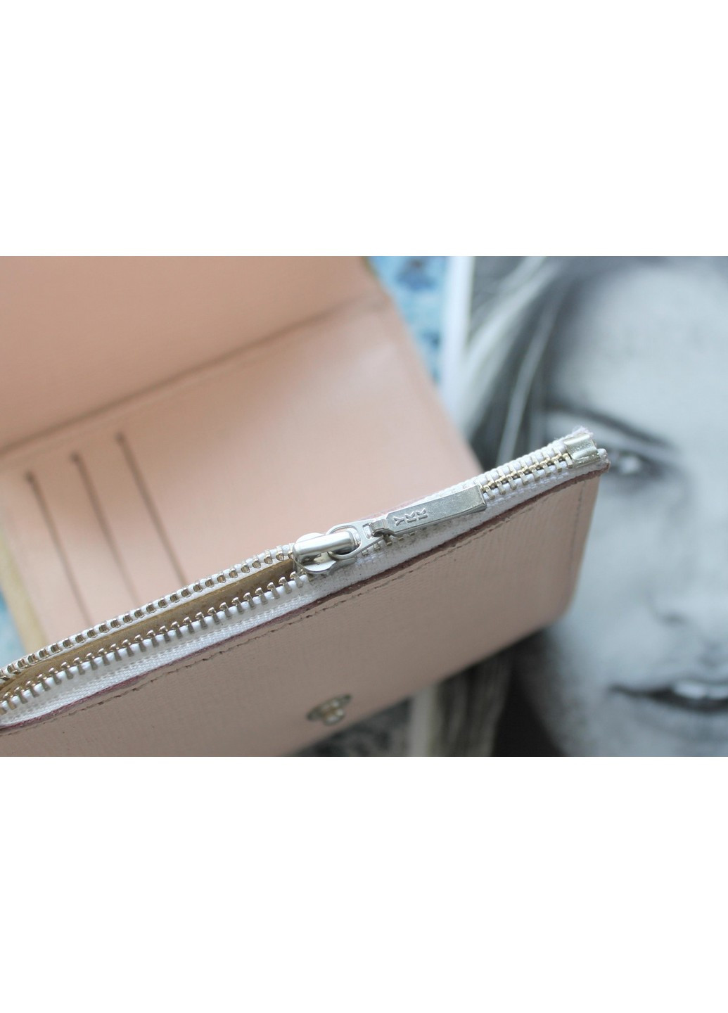 Жіночий шкіряний гаманець 12х10х3 см LeathART (259091987)