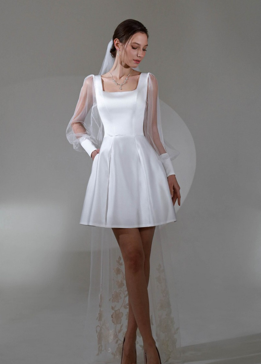 Белое вечернее платье а-силуэт Lolita однотонное