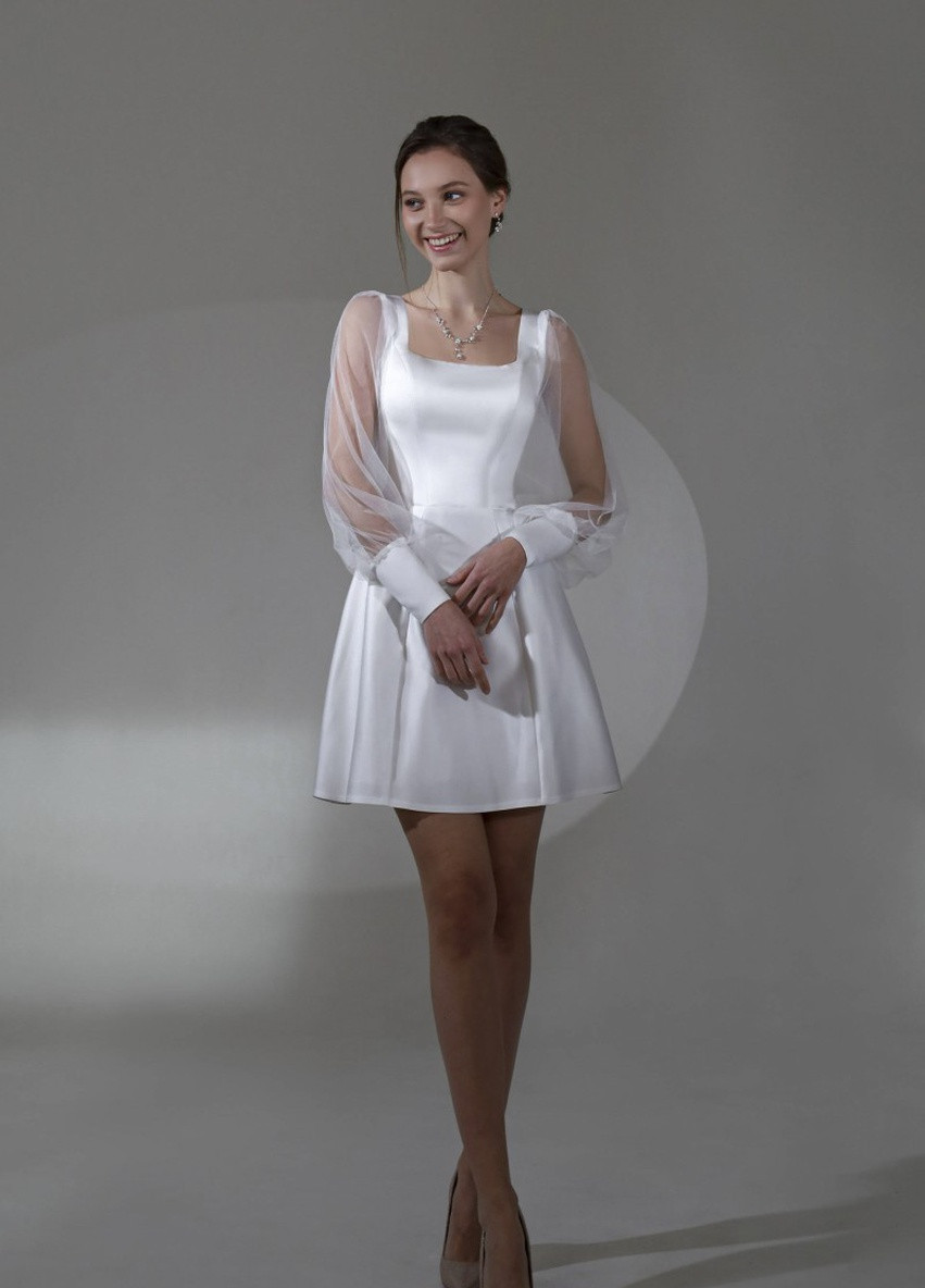 Белое вечернее платье а-силуэт Lolita однотонное