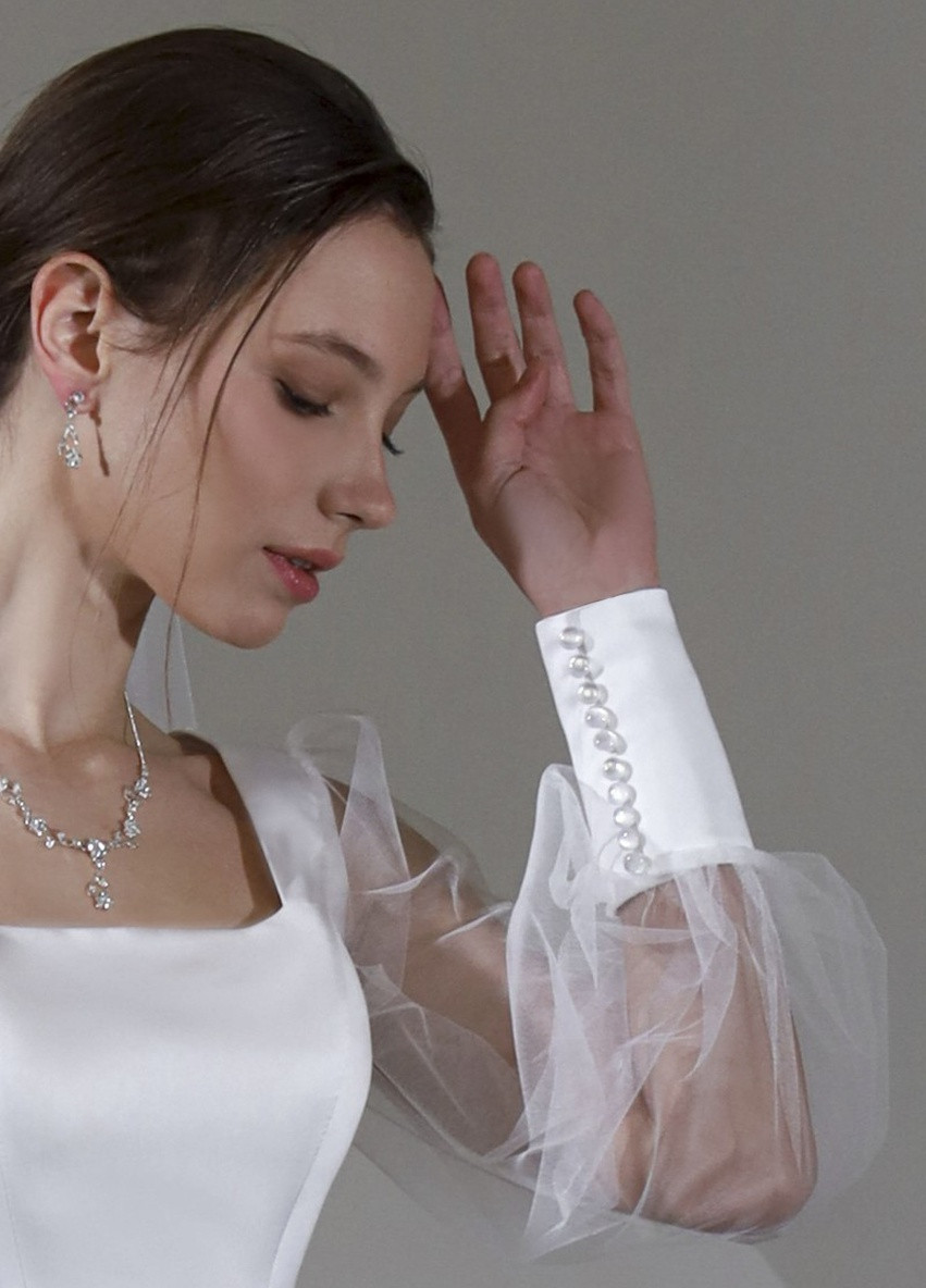 Белое вечернее платье а-силуэт Lolita однотонное