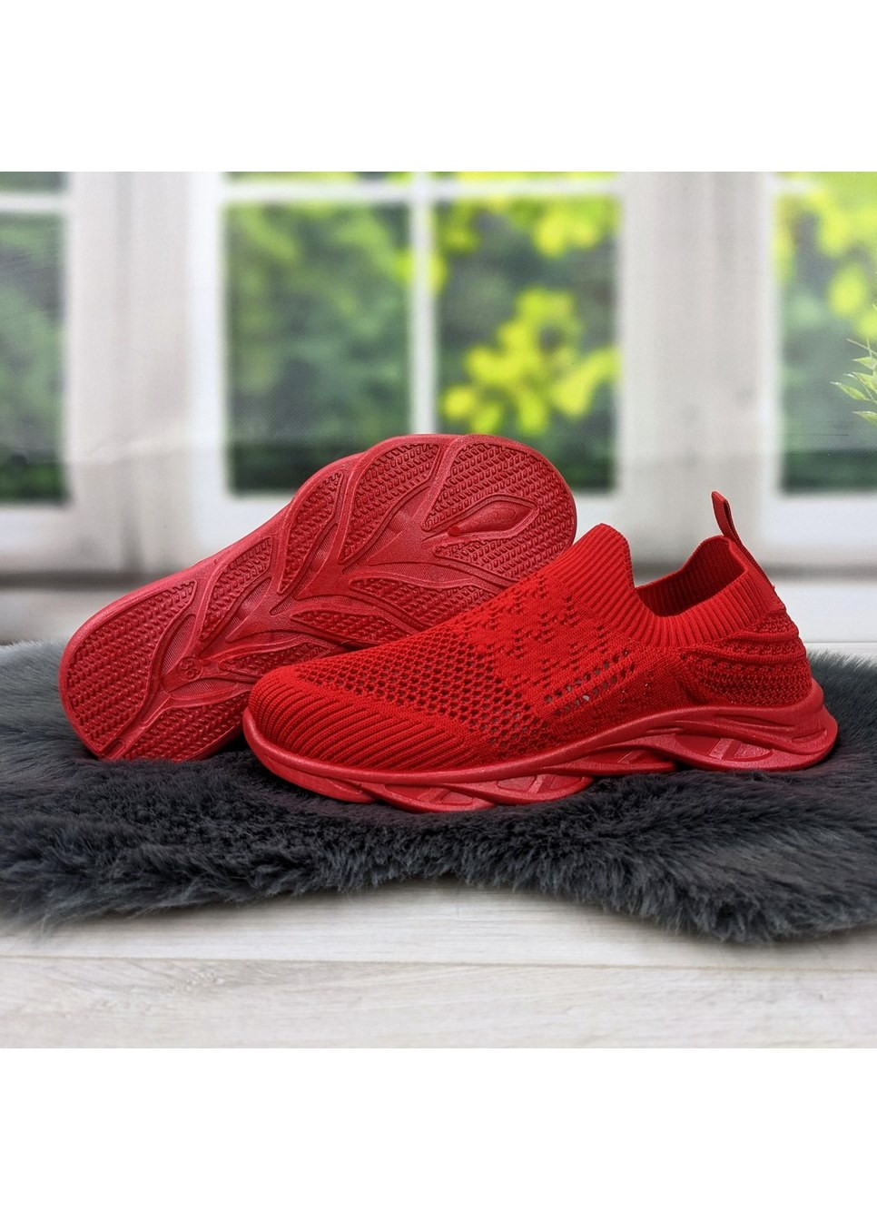 Красные демисезонные кроссовки женские текстильные с перфорацией Gipanis